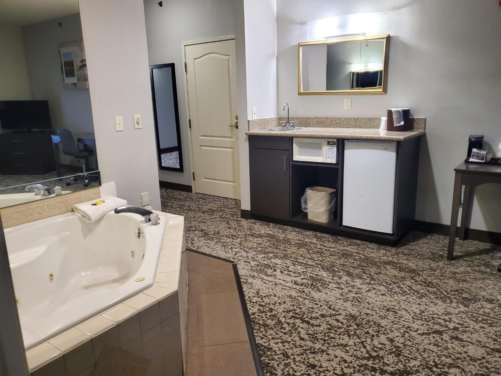 Best Western Fort Wayne Inn & Suites North Экстерьер фото