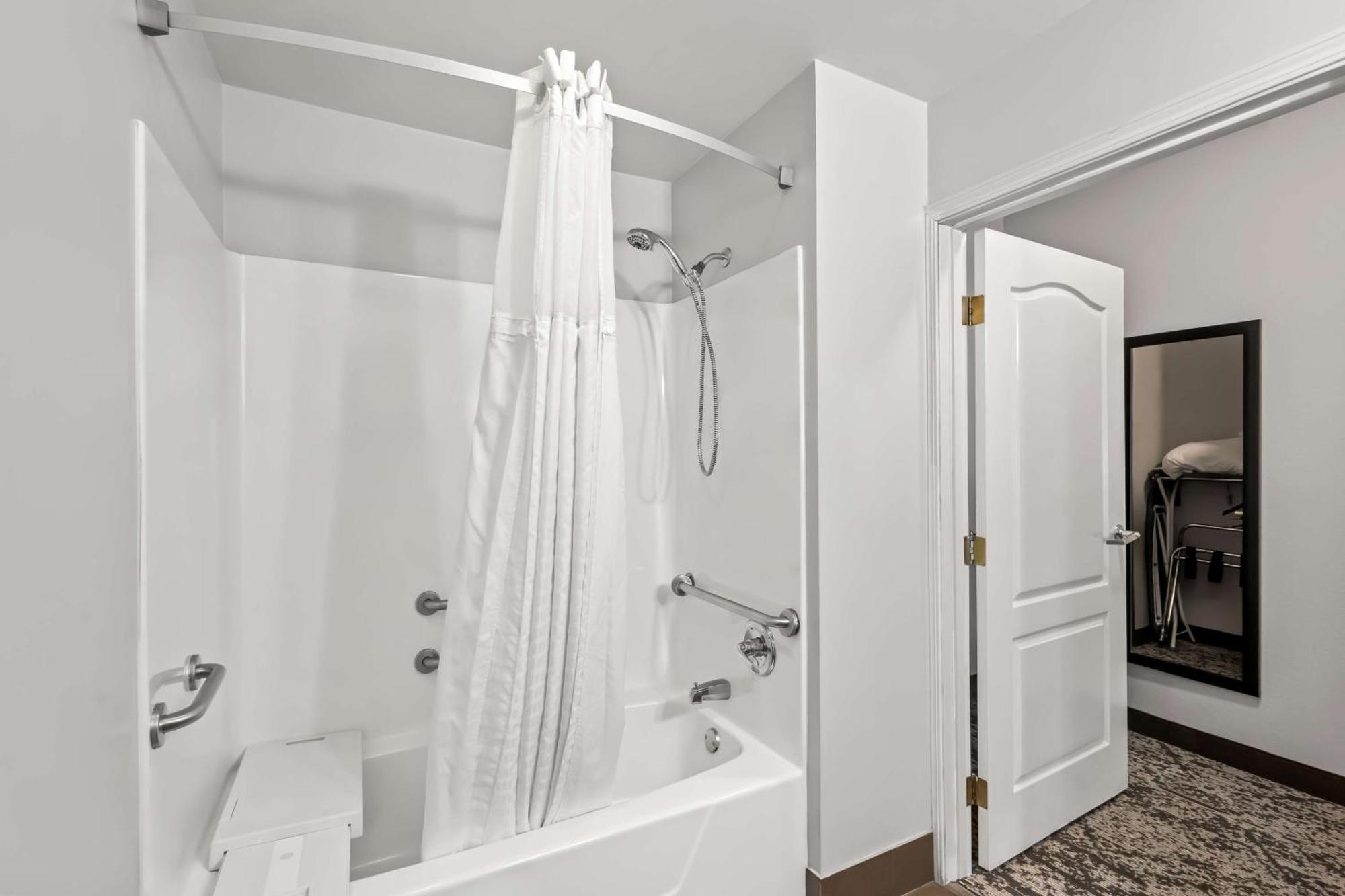 Best Western Fort Wayne Inn & Suites North Экстерьер фото