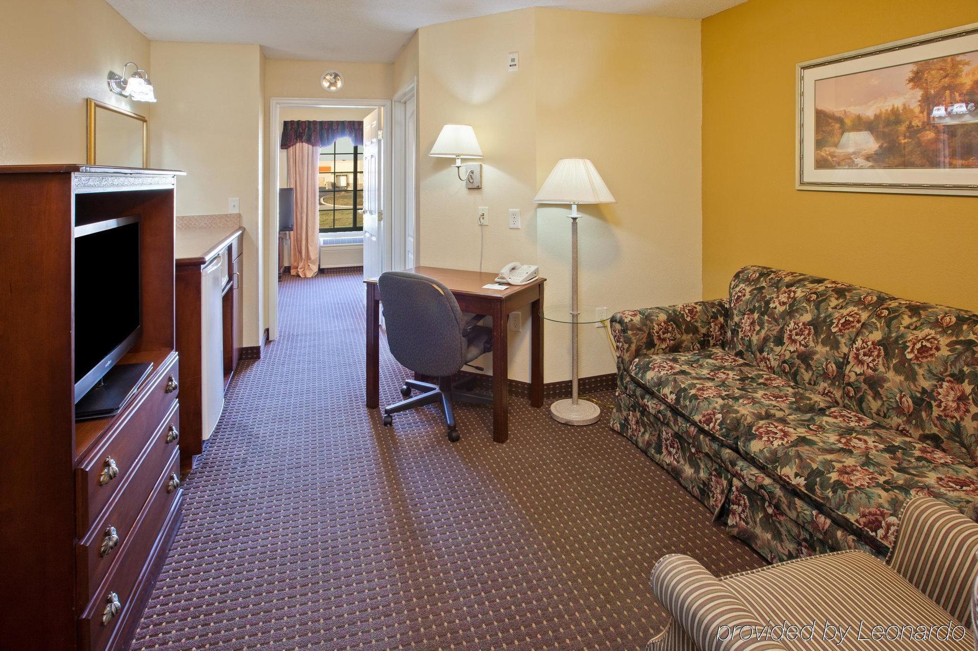 Best Western Fort Wayne Inn & Suites North Экстерьер фото